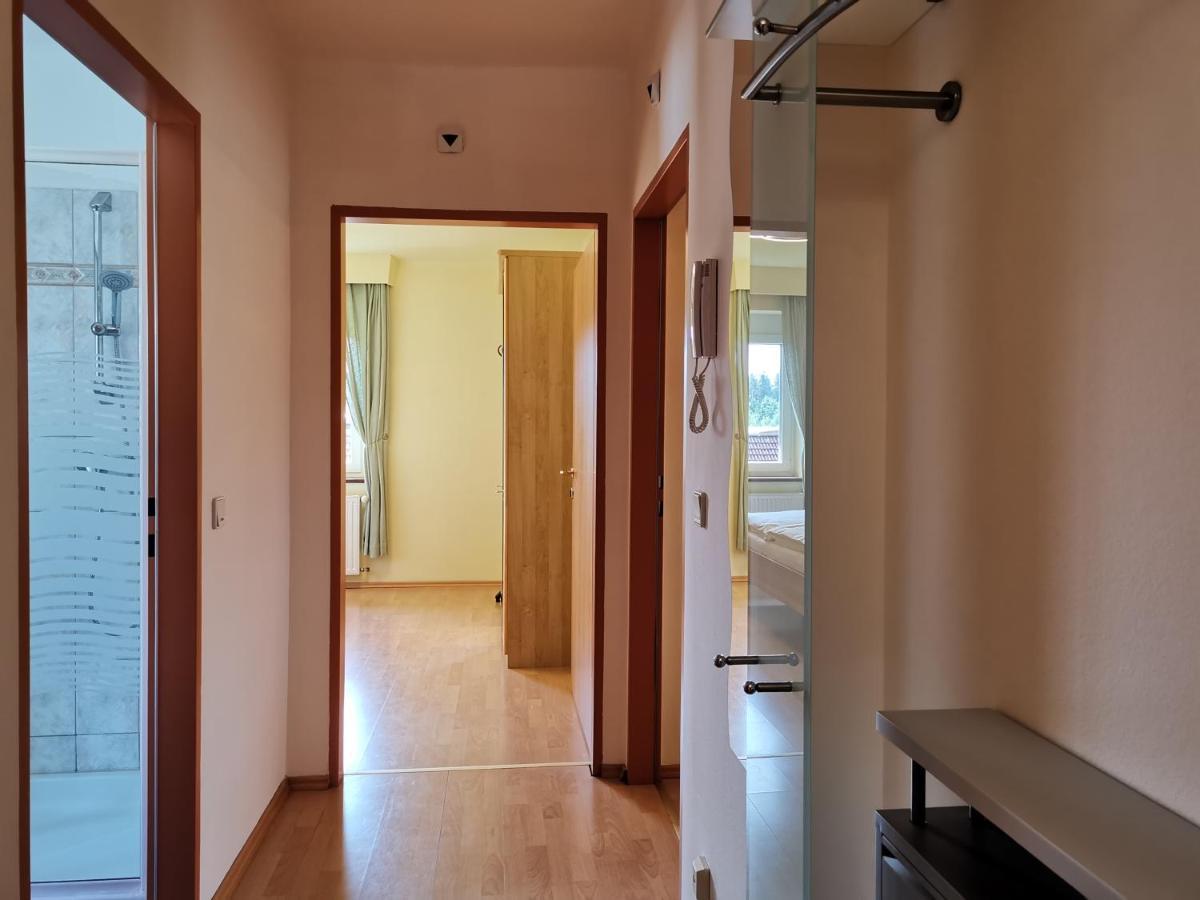 Bungalow & Apartments "Am Deber" Velden - Augsdorf เวลเดน อัม เวิร์ทเทอร์ซี ภายนอก รูปภาพ