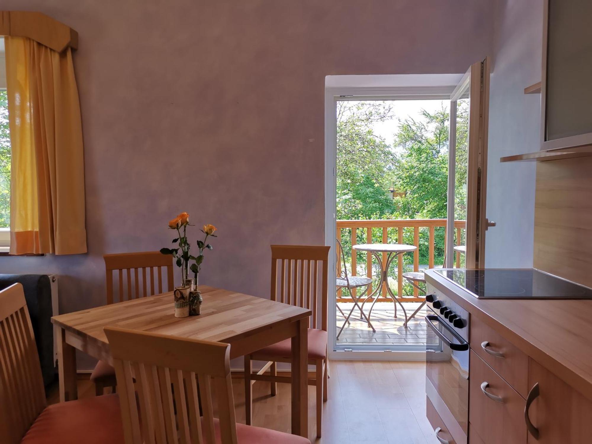 Bungalow & Apartments "Am Deber" Velden - Augsdorf เวลเดน อัม เวิร์ทเทอร์ซี ห้อง รูปภาพ