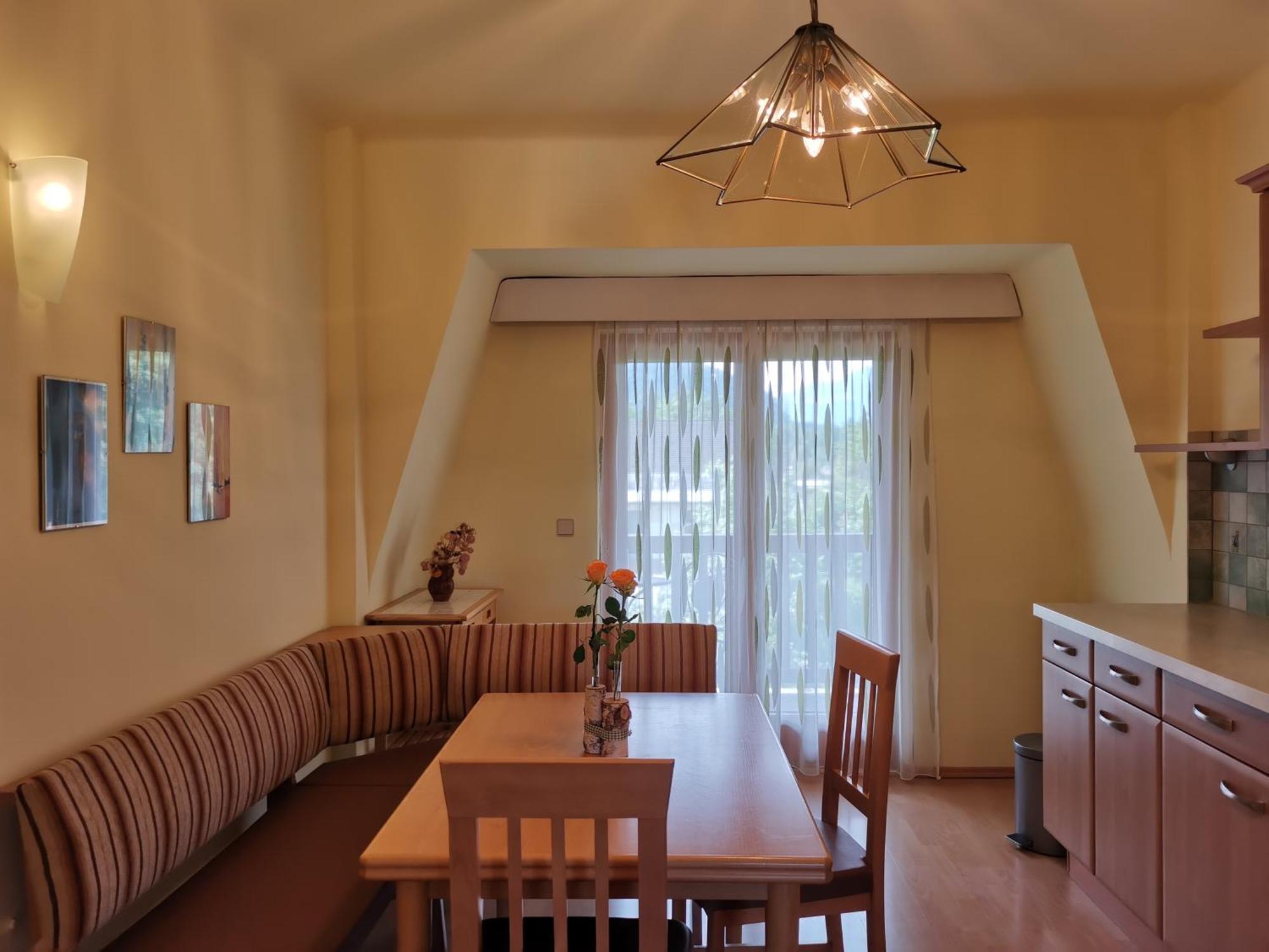 Bungalow & Apartments "Am Deber" Velden - Augsdorf เวลเดน อัม เวิร์ทเทอร์ซี ภายนอก รูปภาพ